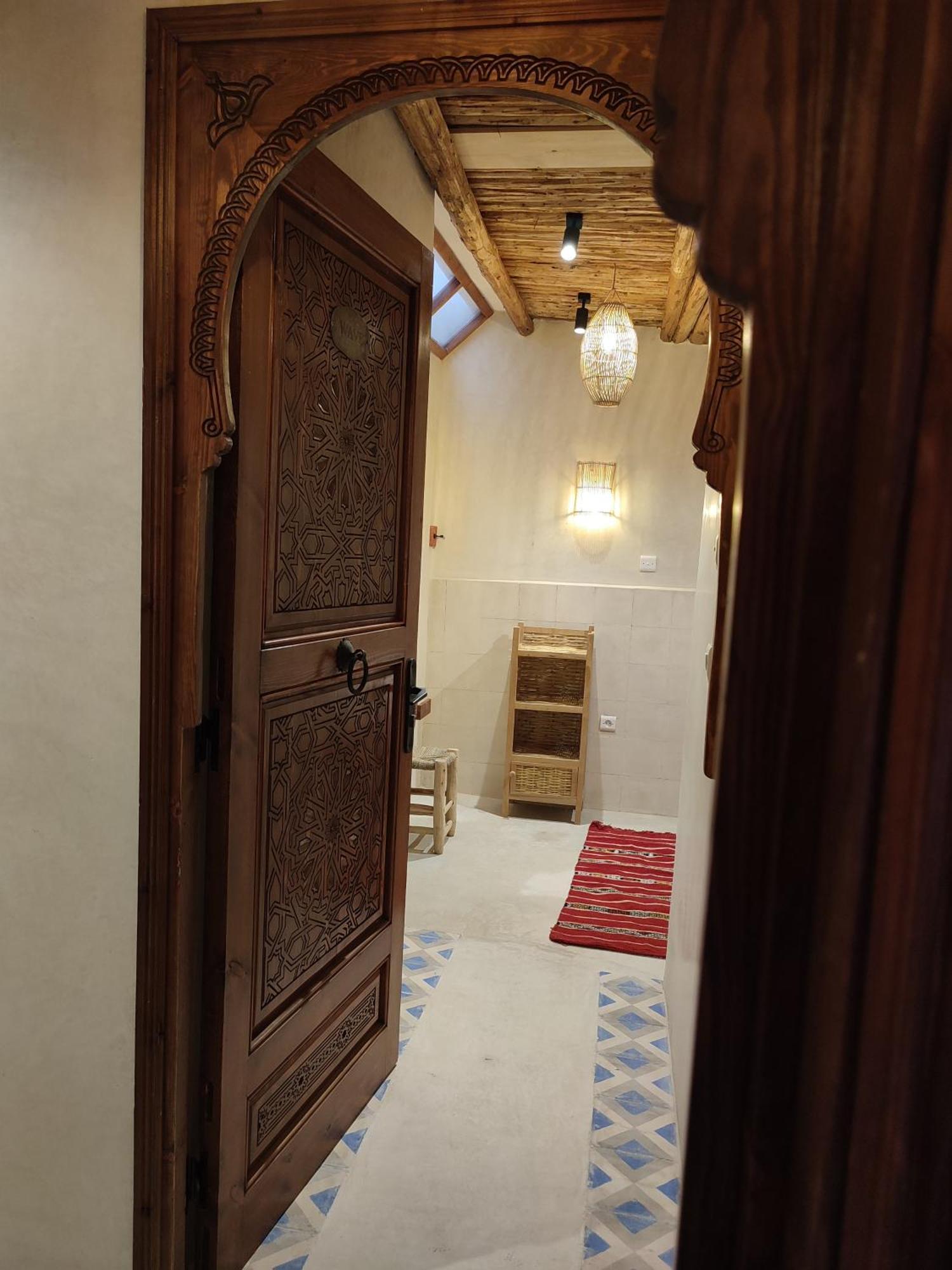 Private Room In Apartment Tov تغازوت المظهر الخارجي الصورة