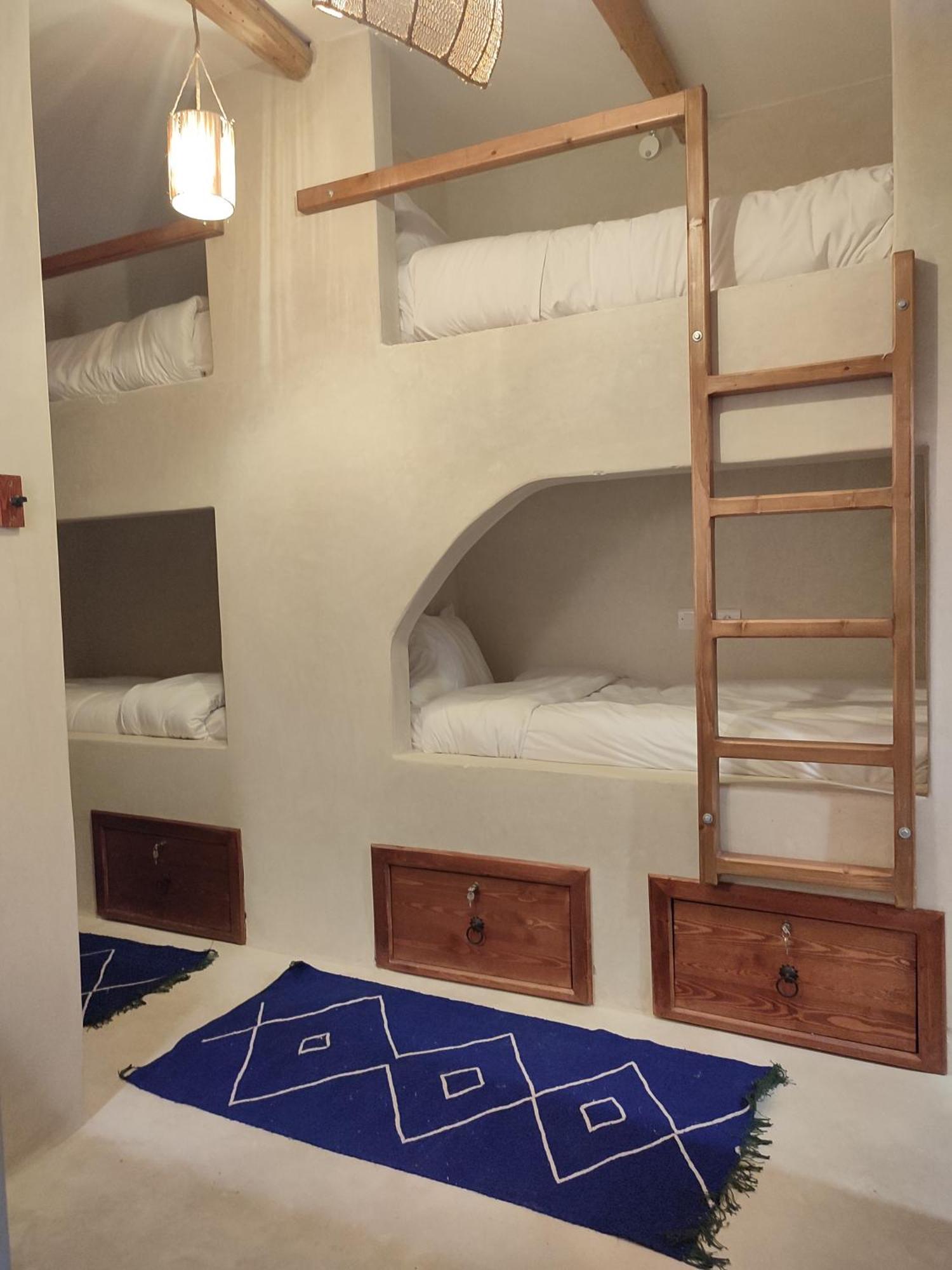 Private Room In Apartment Tov تغازوت المظهر الخارجي الصورة