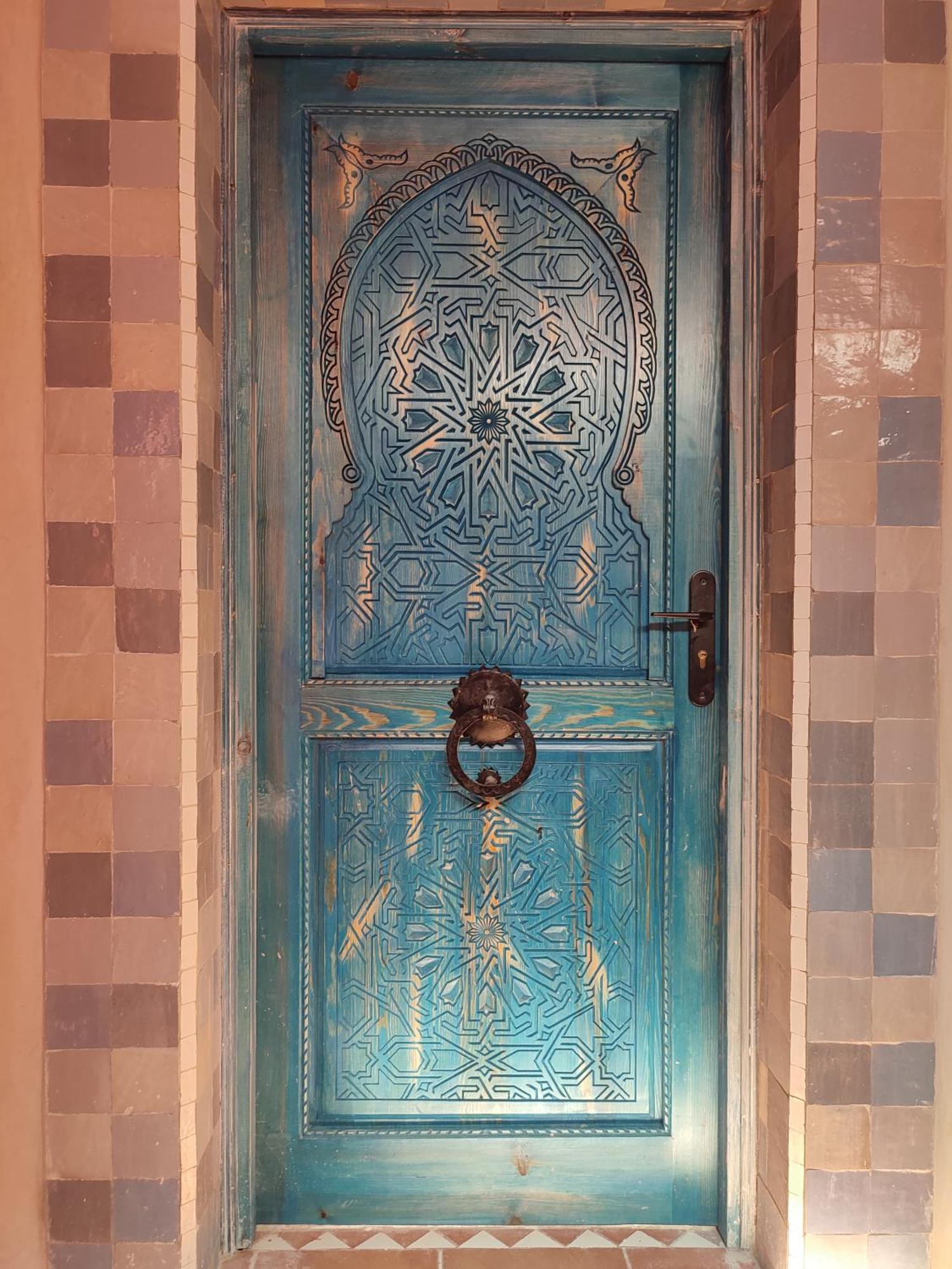 Private Room In Apartment Tov تغازوت المظهر الخارجي الصورة