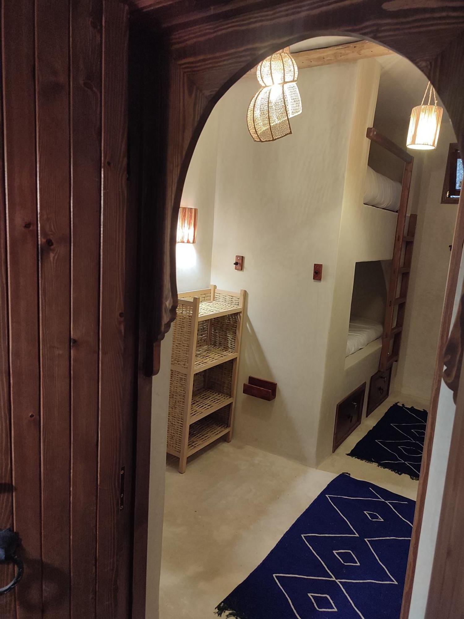 Private Room In Apartment Tov تغازوت المظهر الخارجي الصورة