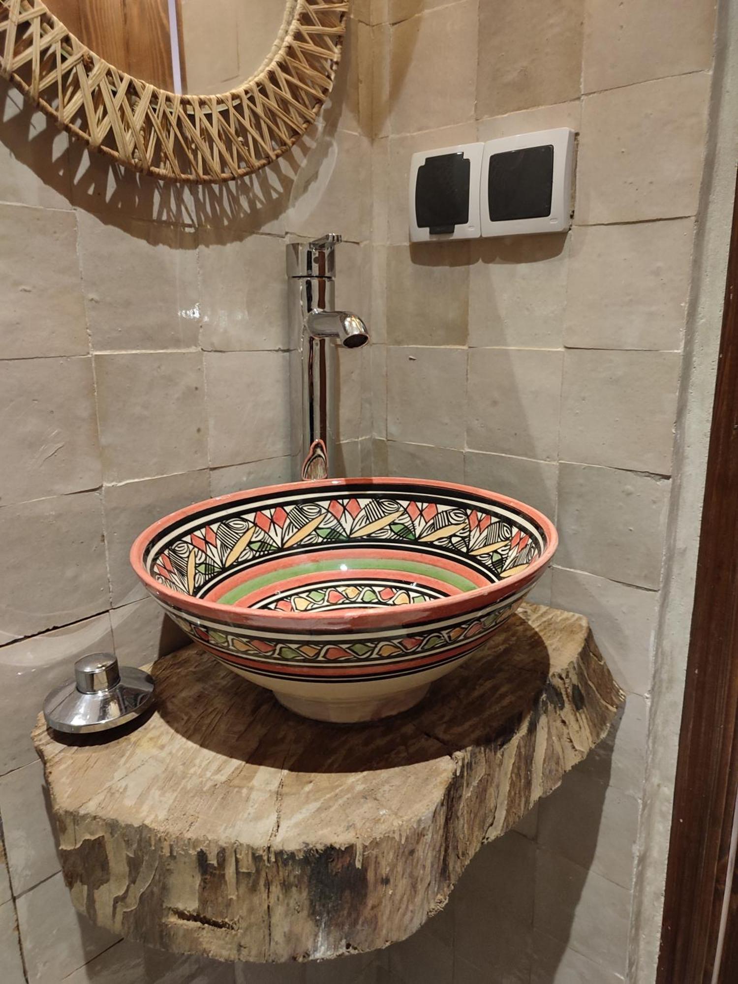 Private Room In Apartment Tov تغازوت المظهر الخارجي الصورة