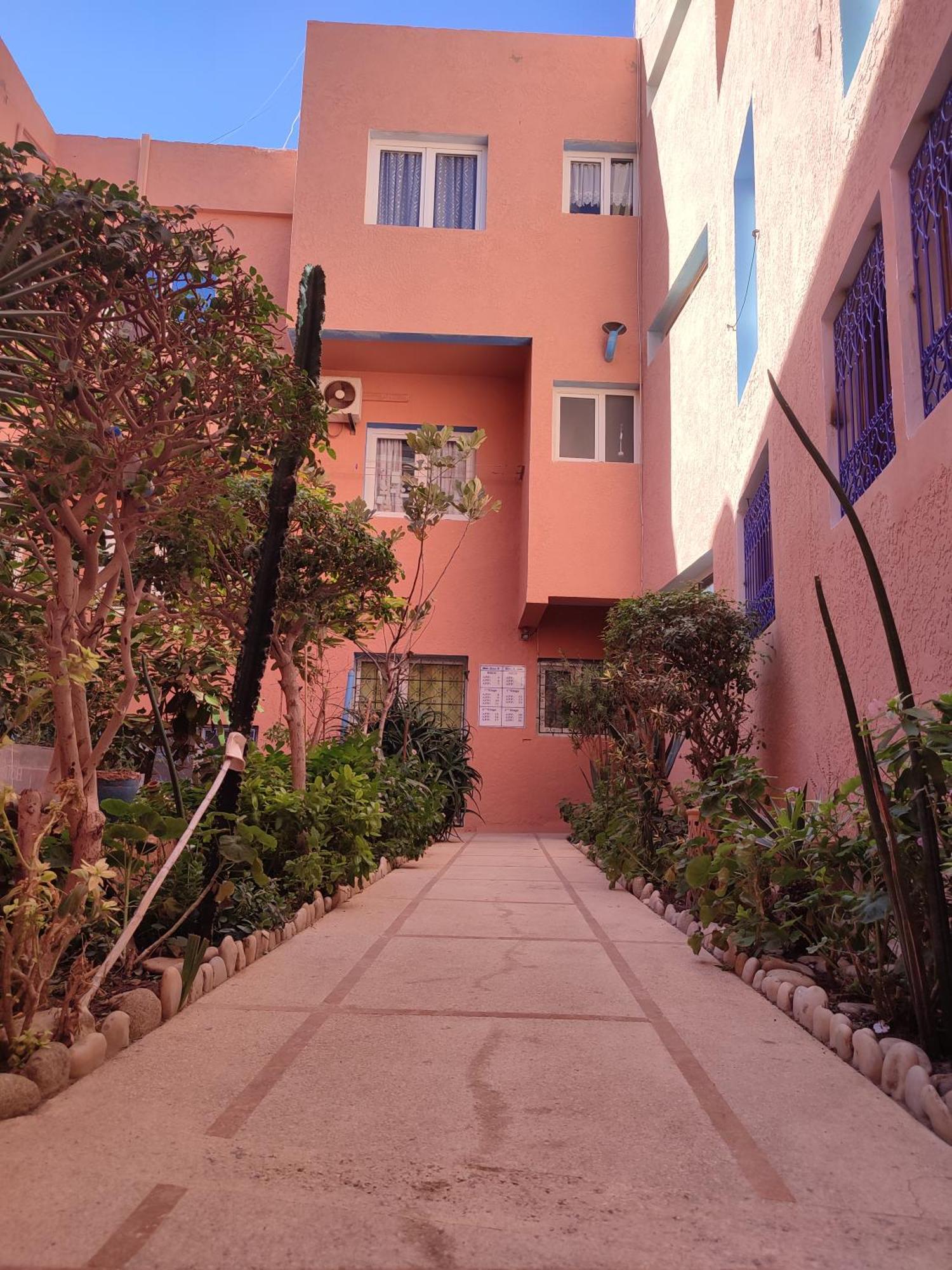 Private Room In Apartment Tov تغازوت المظهر الخارجي الصورة