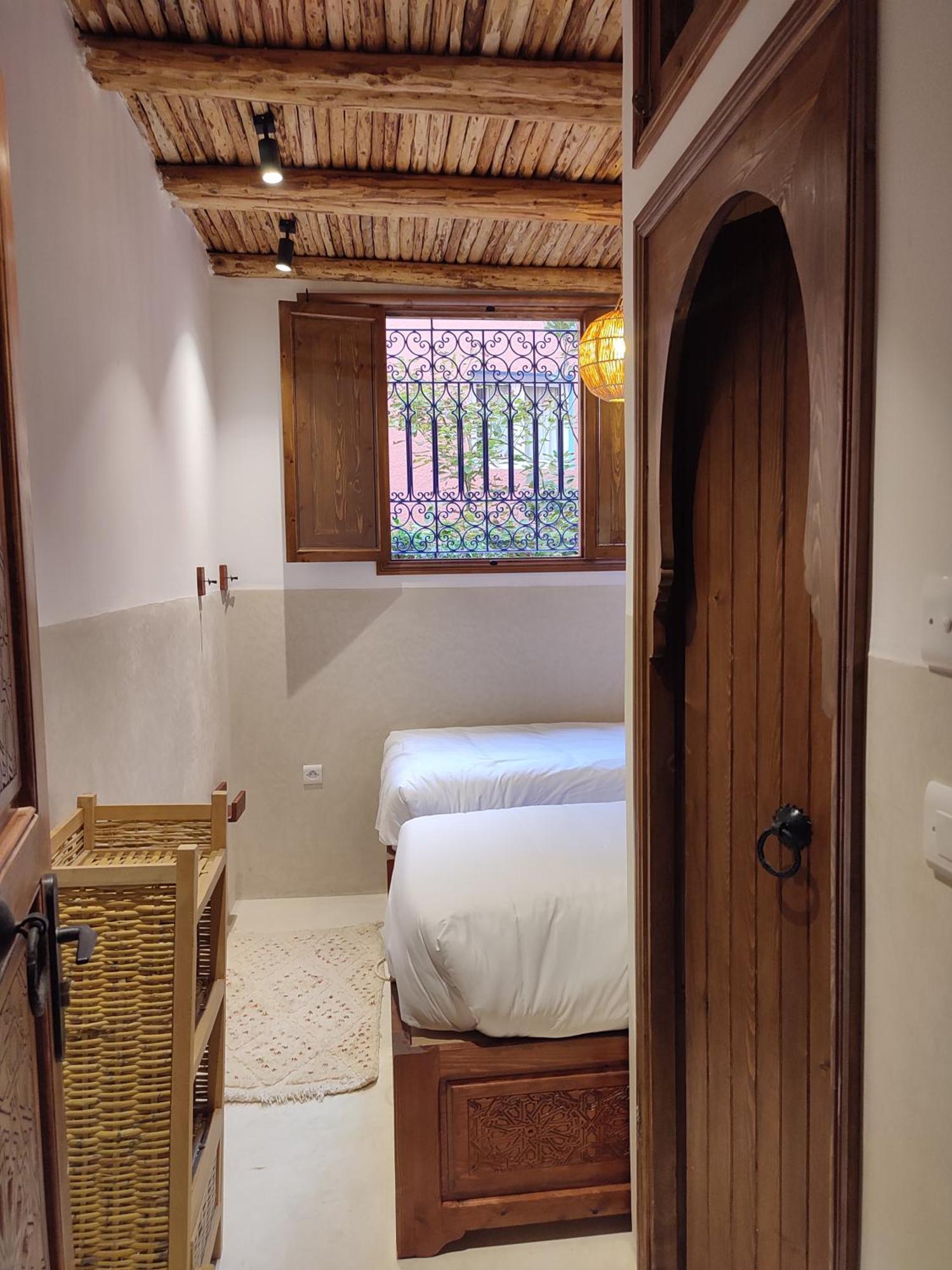 Private Room In Apartment Tov تغازوت المظهر الخارجي الصورة