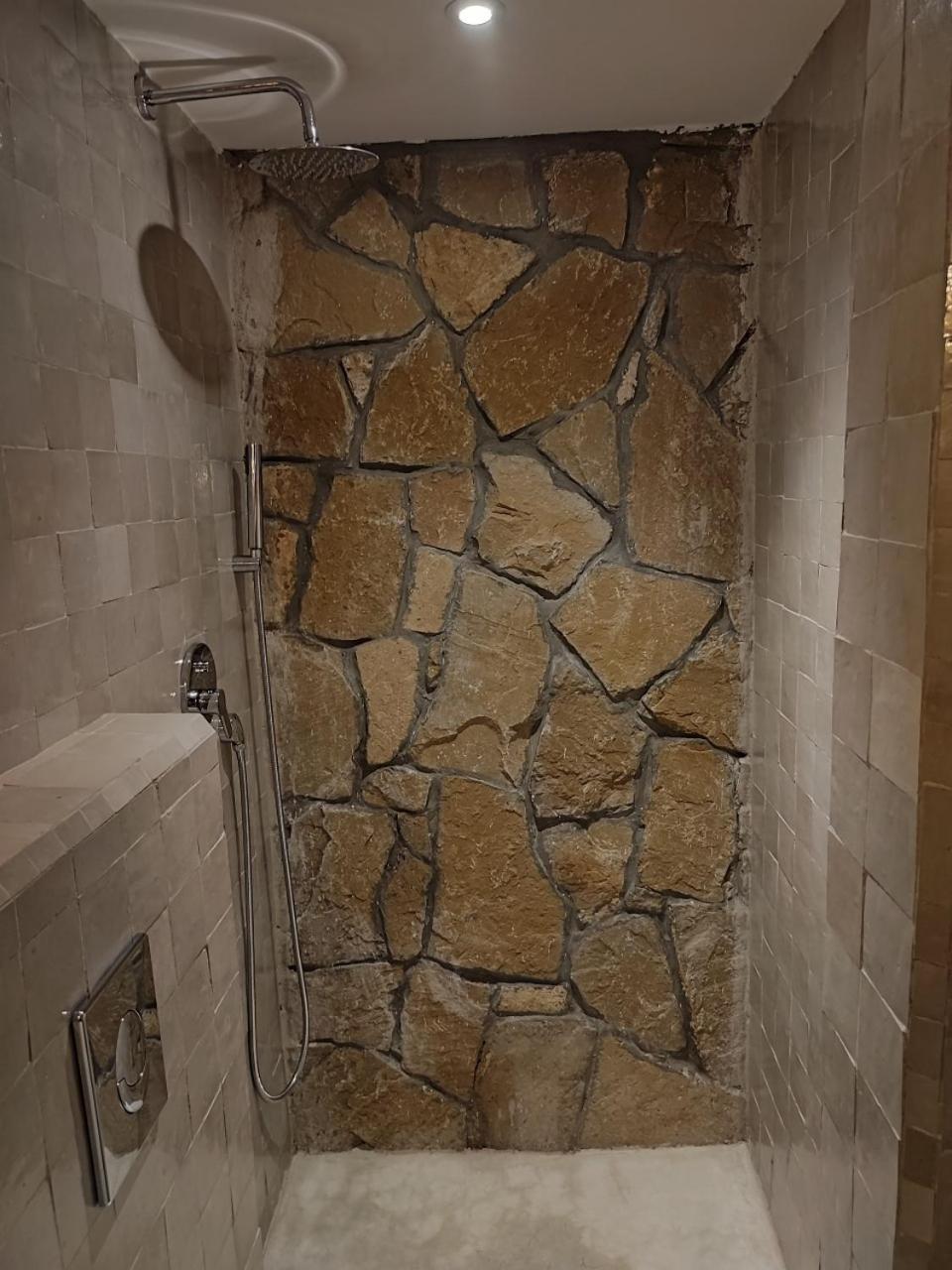 Private Room In Apartment Tov تغازوت المظهر الخارجي الصورة